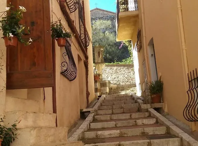 Studio à 2 pas du Palais